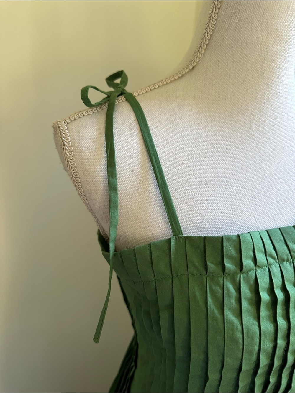 Tuckernuck Moon River Green Sleeveless Pleated Maxi Dress Medium - Picture 4 of 10